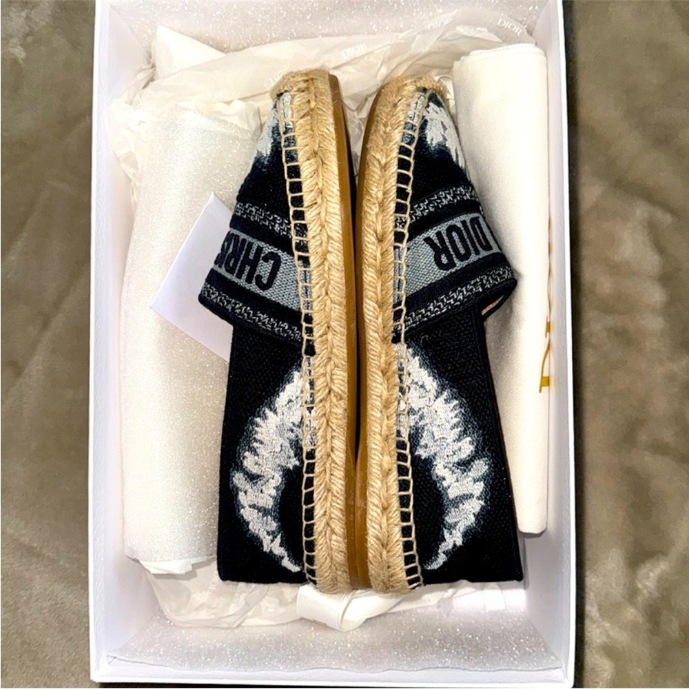 Dior slip on, color is dark blue not black - Picture 3 of 4